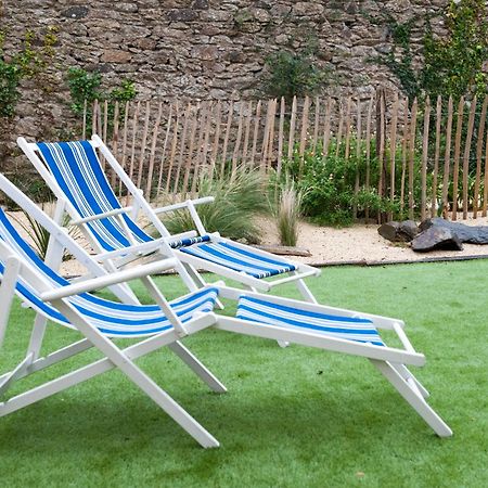 Lesneven Le Quai 18 Bed & Breakfast エクステリア 写真
